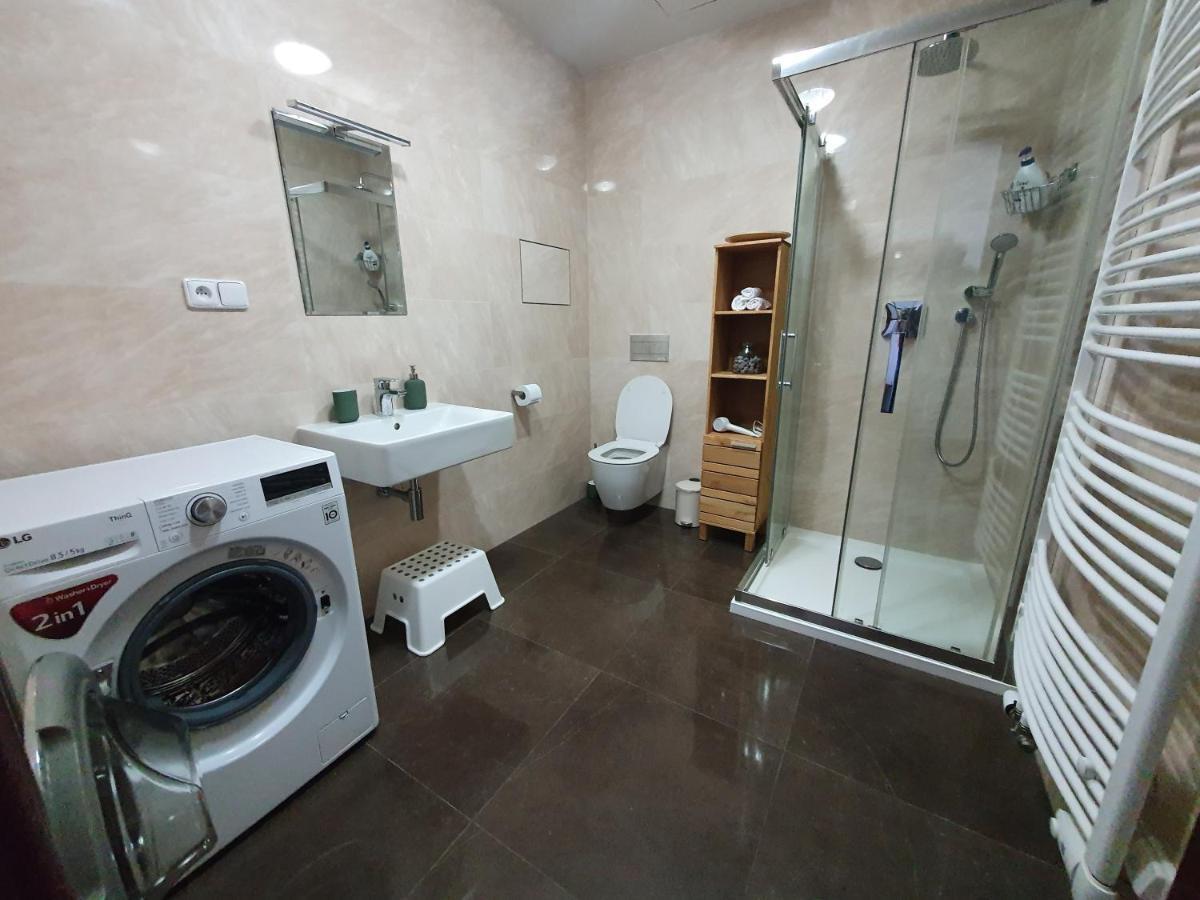 דירות קרלובי וארי Apartman S Wellness מראה חיצוני תמונה